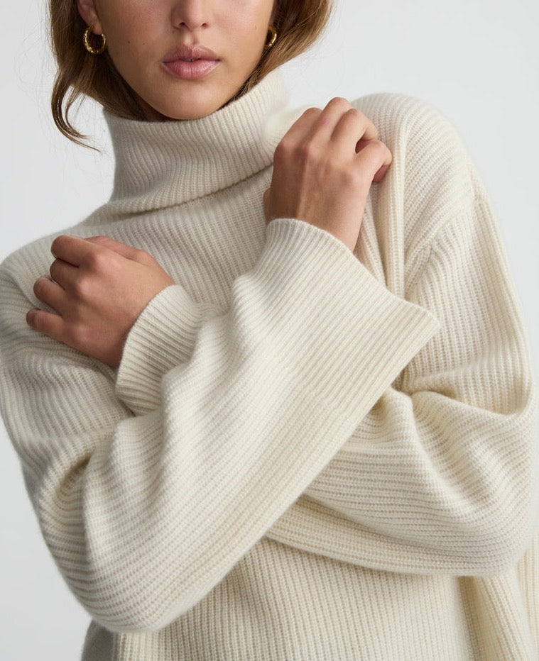 Oversized white sales turtleneck sweater